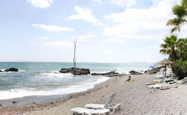 descubre la playa de las Viborillas en Benalmádena